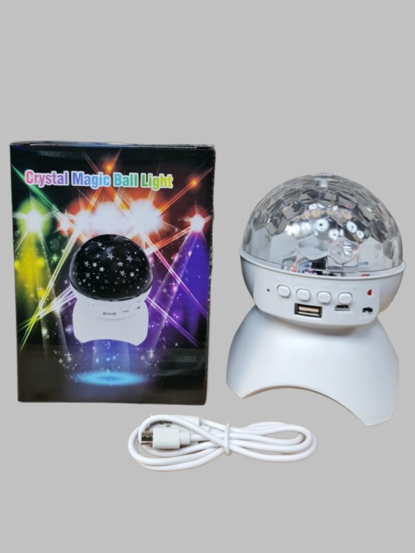 LED Crystal Magic Ball - forgó lámpa bluetooth hangszóróval fehér