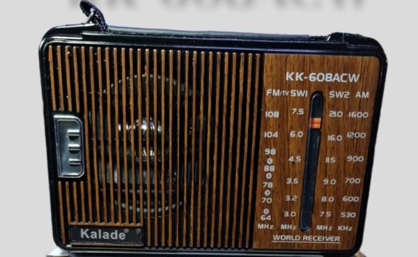 Kalade KK-608ACW hordozható rádió barna